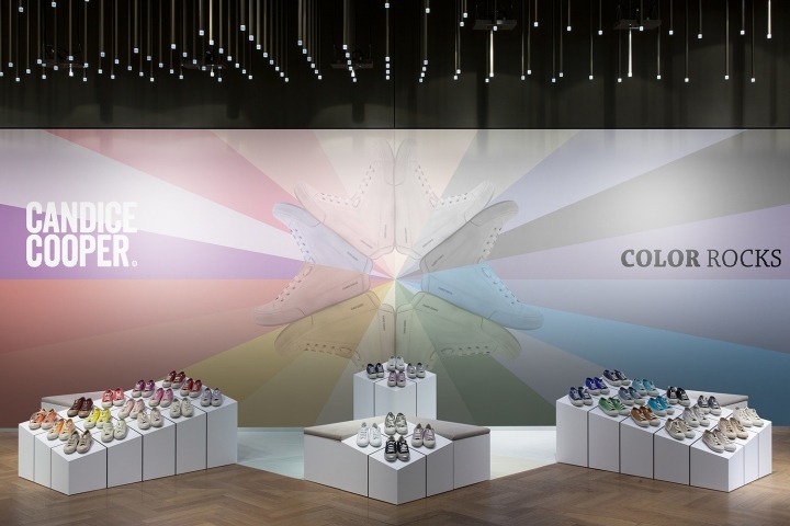 Candice Cooper Schaufensterdisplay mit Regenbogen-Design, entworfen von MORE PIOUS STUDIOS